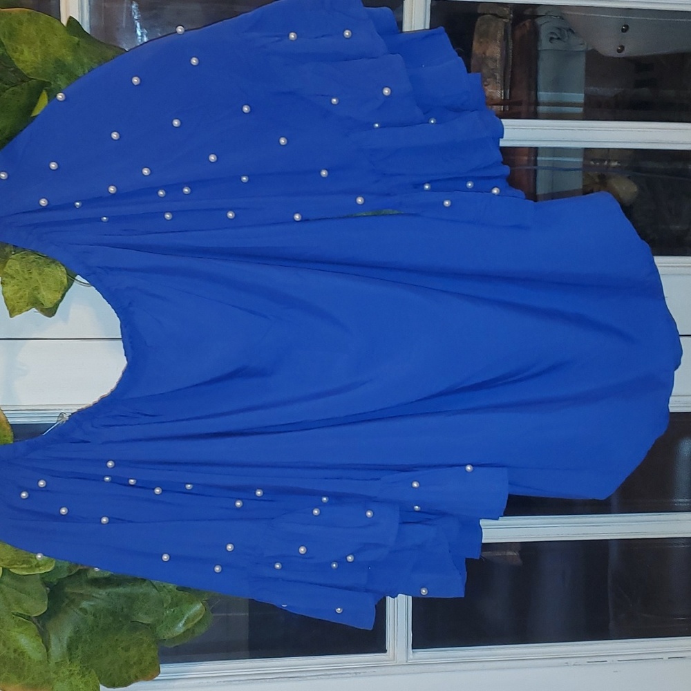 ENTRO blue blouse with Pearls